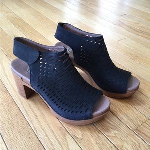 Dansko Nubuck Sandals Black